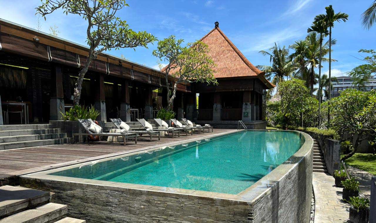 Jasa pemasangan atap sirap Bali